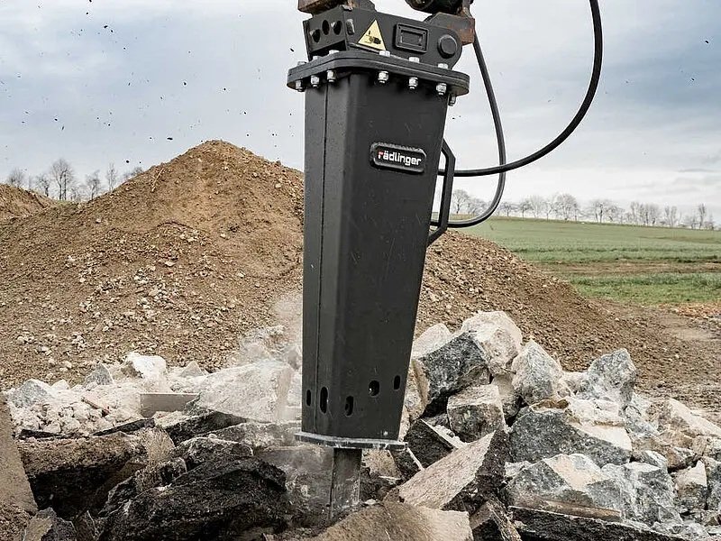 RHH11.jpg Rädlinger RHH11 | Hydraulikhammer X-TREME mit 700 kg – Bild 1